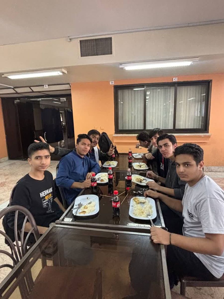 بازدید از دانشگاه سجاد و ضیافت ناهار توسط دانشآموزان مجتمع آموزشی اندیشه سجاد
