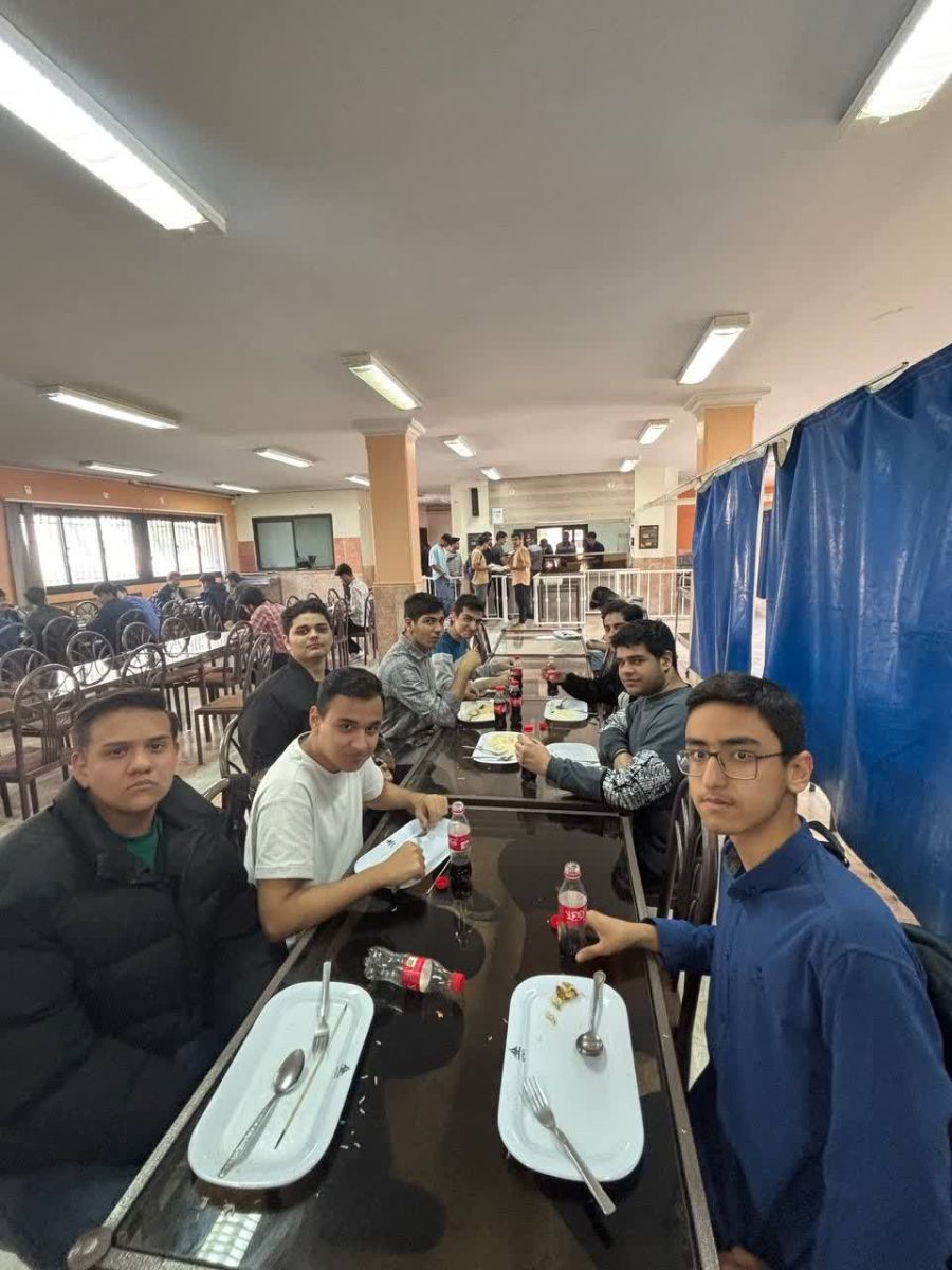 بازدید از دانشگاه سجاد و ضیافت ناهار توسط دانشآموزان مجتمع آموزشی اندیشه سجاد