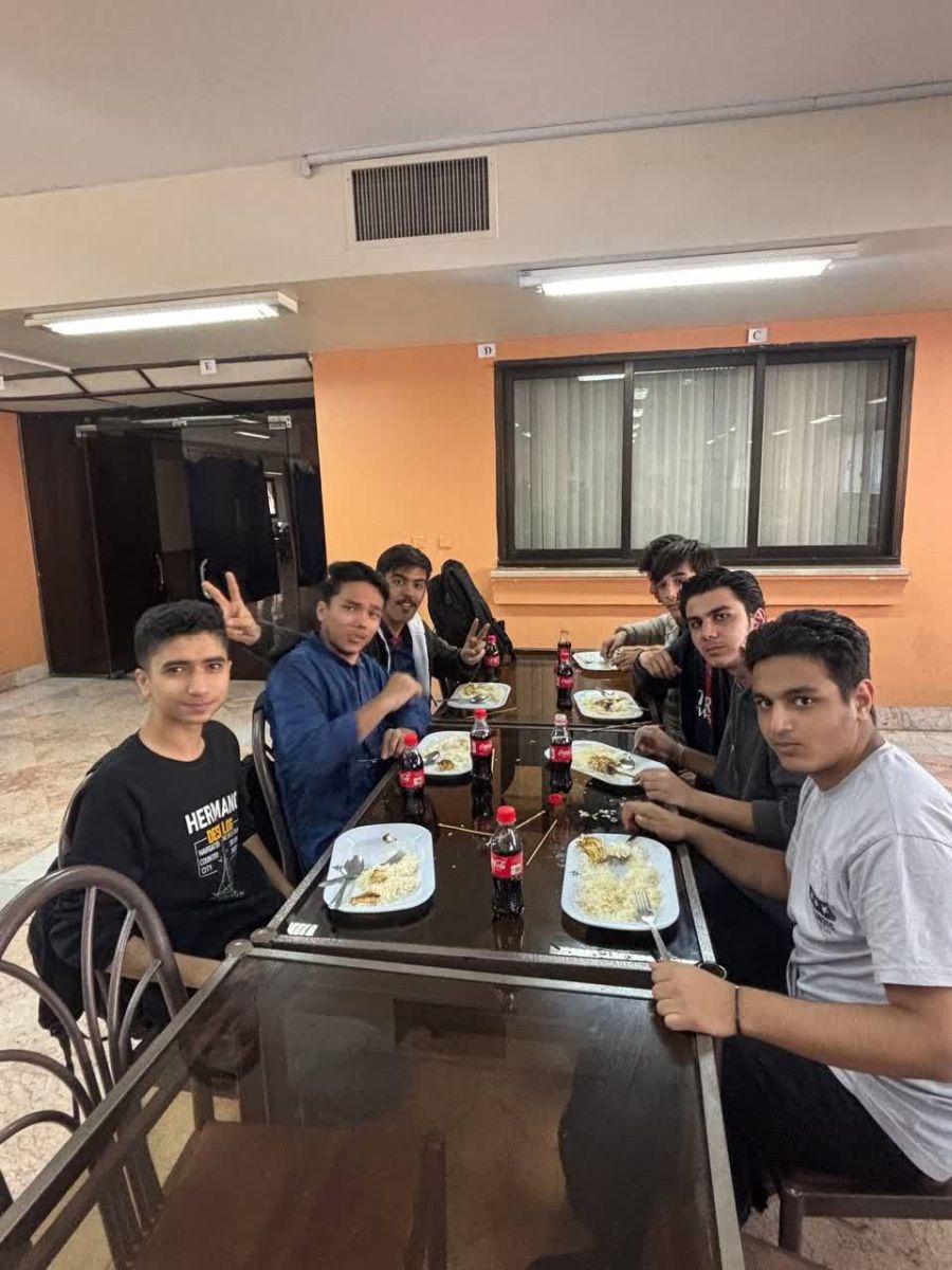 بازدید از دانشگاه سجاد و ضیافت ناهار توسط دانشآموزان مجتمع آموزشی اندیشه سجاد