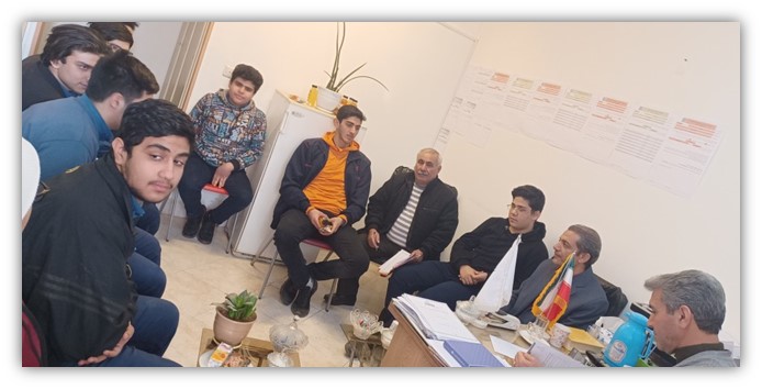 برگزاری جلسات شورای دانش آموزی و تبادل نظر با دانش آموزان در مجتمع اندیشه سجاد