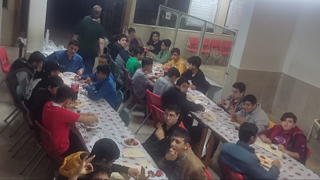 اردوی (شبی درمدر سه )یک شب به یادماندنی  درکنار دانش اموزان عزیز پایه نهم مدرسه اندیشه سجاد